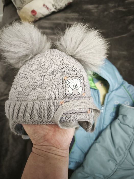 Продам комбінізон є і шапочка на 12-24 м