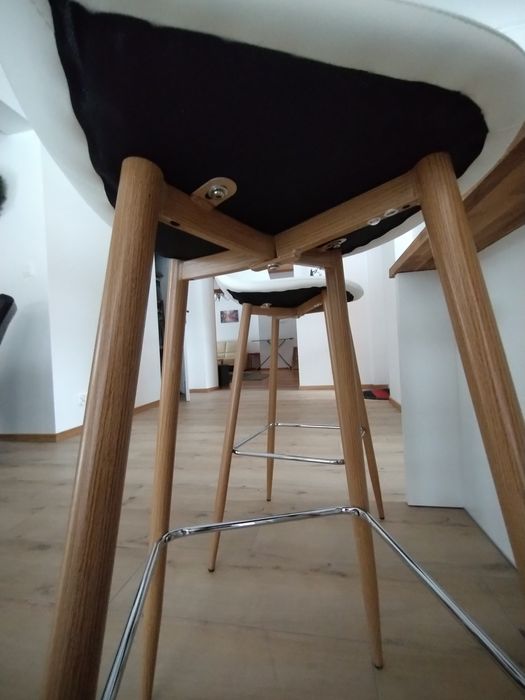 Krzesła stołki barowe 76 cm białe miękkie nowe