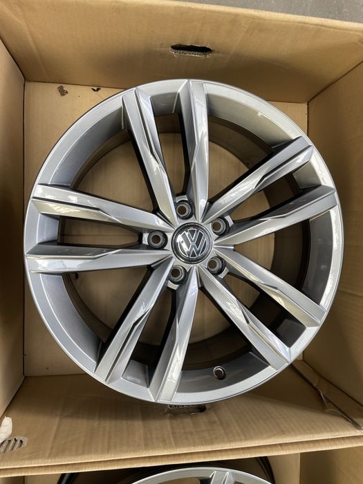 Felgi Vw Passat R-Line dartford 18 cali b8 b9 5x112 golf idealne