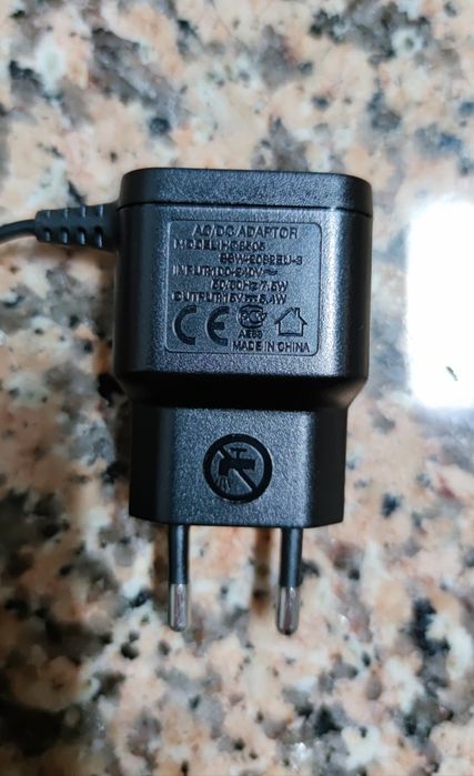 Carregador 15v para Máquina de Barbear / Aparador Multifunções Philips