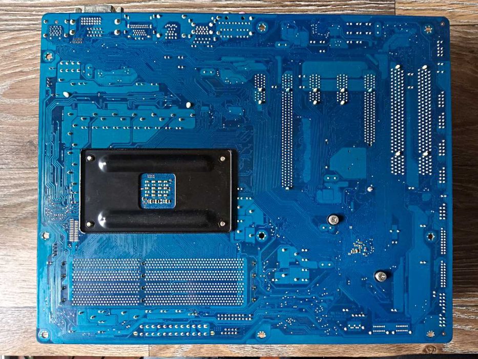 комплект FM1+ Gigabyte GA-A75-UD4H +A8-3870 4x4 HD6550 VGA DVI HDMI DP