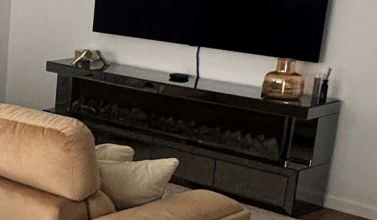 Movel tv espelhado com lareira