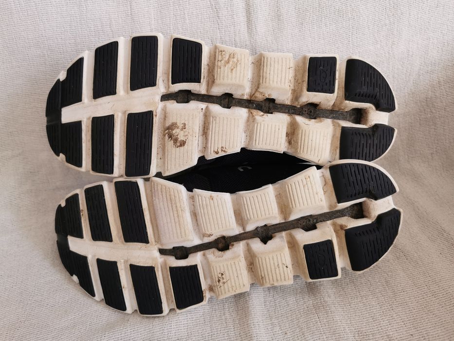 On Cloud 5 buty sportowe do biegania 42