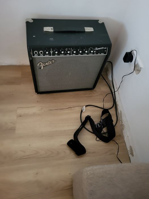 Amplificador/Controlador MIDI e Violão