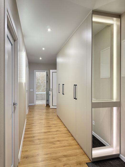 3-Кімнатна 88 кв.м. «На Щасливому» з Ремонтом! Меблі! Техніка!