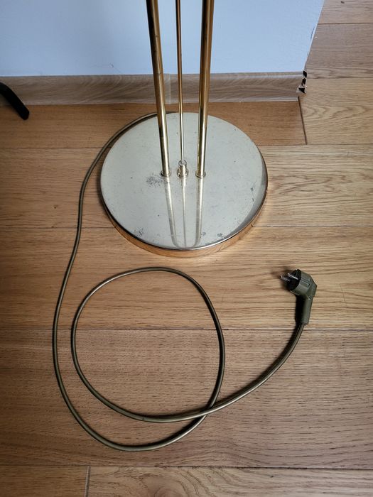 Lampa z możliwością regulacji