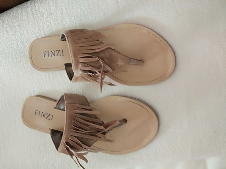 * * * * * NovoS Chinelos de franjas 38 * * * * *