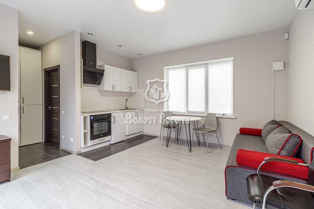 Квартира в таунхаусі, 1к. Євроремонт. 57-а Садова, 1, Дарницький район