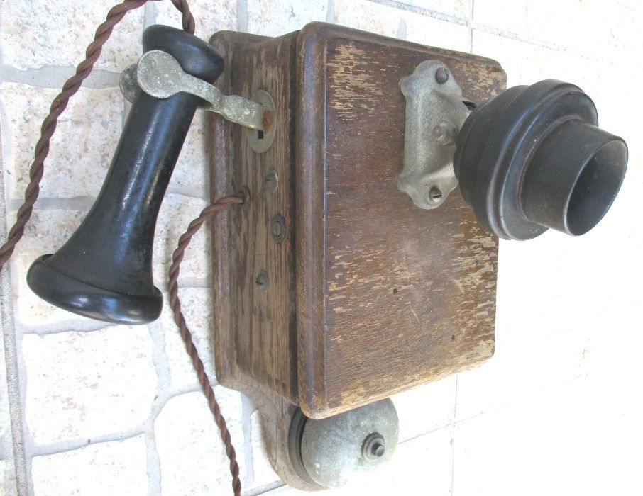 Telefone antigo Bell Ericsson – peça Museu