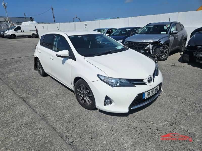 Бампер Toyota Auris розборка шрот