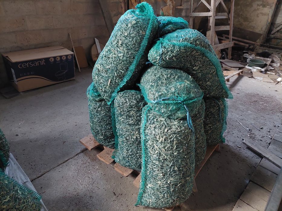 Гілки, щепа, дерево для опалення: горіх