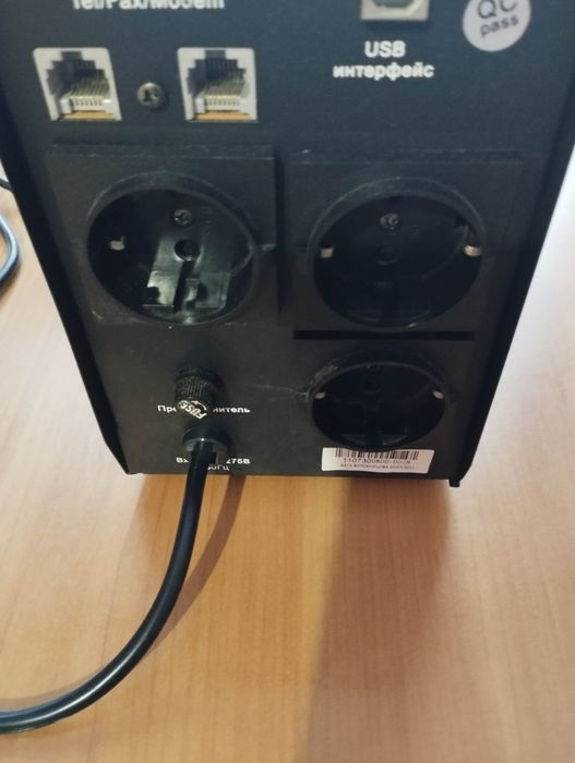Безперебійник Luxeon UPS-800D