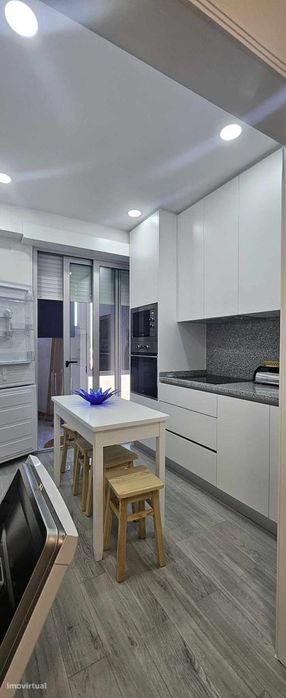 Apartamento T3 remodelado - A2942/23 — Tomar (São João Baptista) E Santa Maria Dos Olivais, Santarém