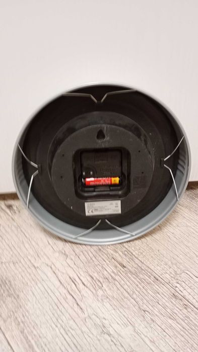 Zegar retro kwarcowy