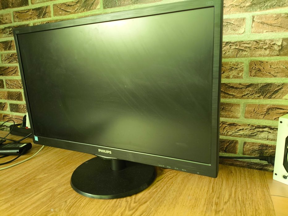 Monitor Philips 223V5L