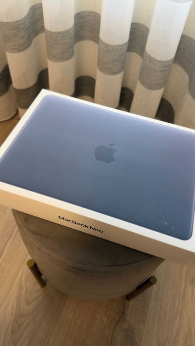 Troca/retoma. Apple Macbook Neo 512GB 100% "azul" + caixa original, cabo e fatura