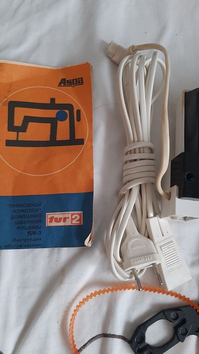 Новый польский электропривод ТУР 2 для швейной машинки .