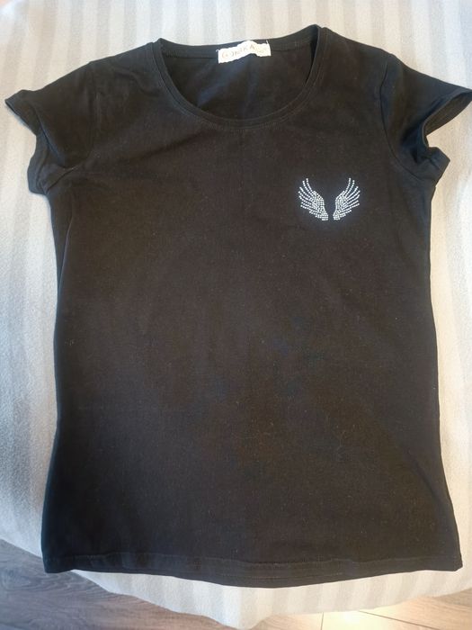 Футболка зі стразами.Стан ідеальний