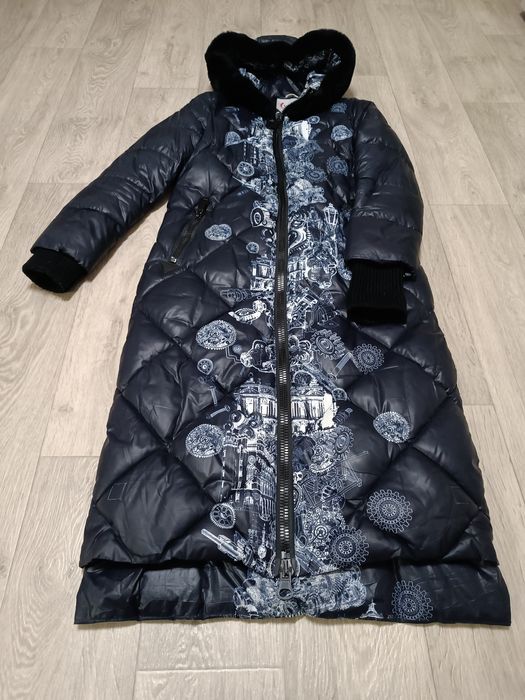 Пуховик р. 44 подовжений темно синій