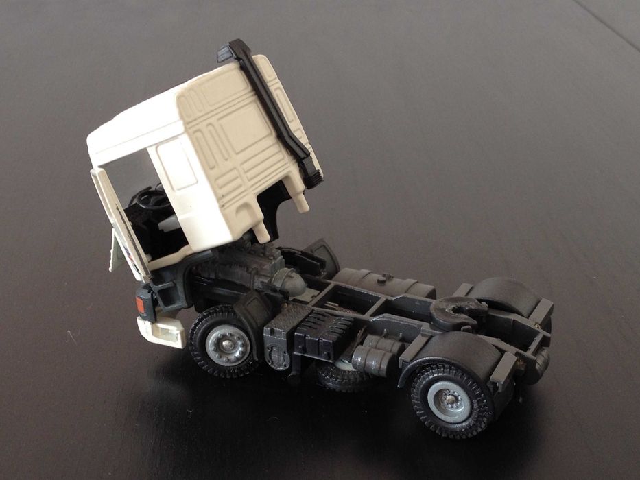 1:50 Tekno DAF 95 380 ATi Camião c/Reboque