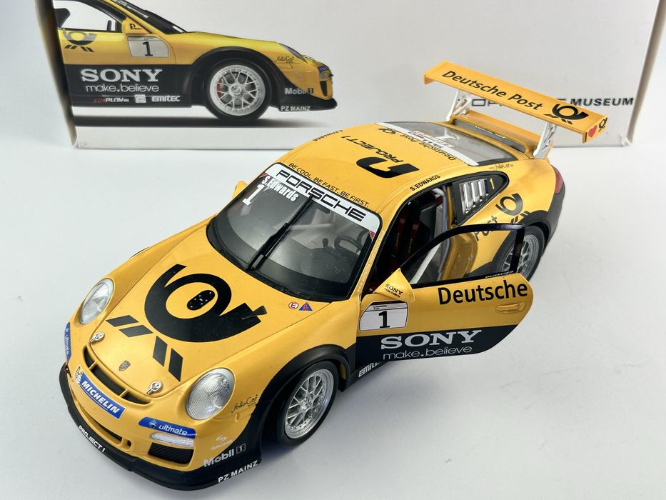 Porsche 911 Museum edition 1/18