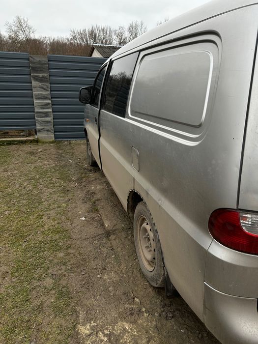 Hyundai h200 2.5 2003