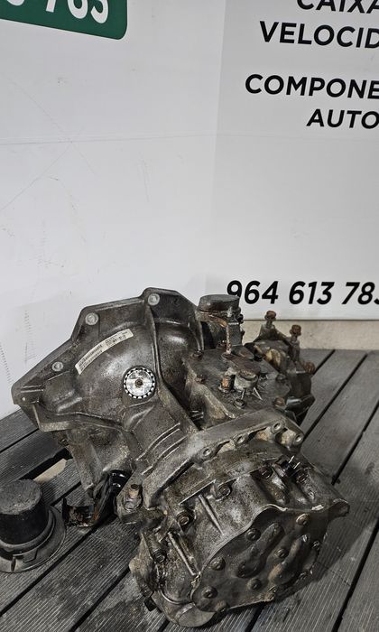 Caixa velocidades Chrysler Voyager  2.5CRD