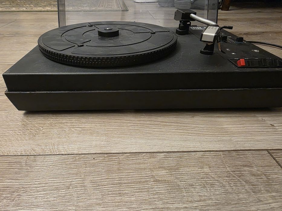 Gramofon Unitra Artur WG-903