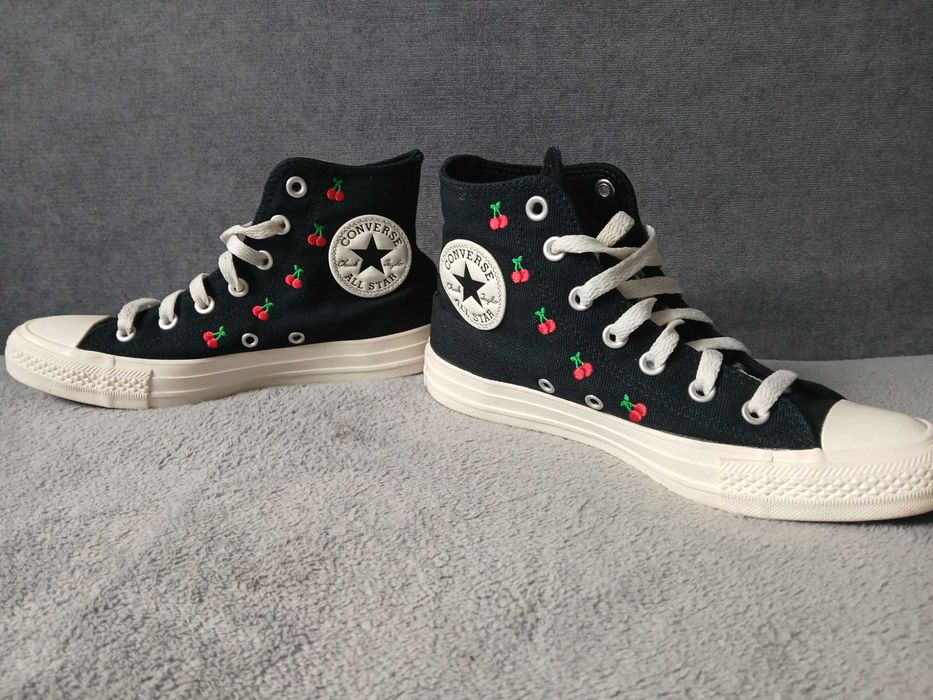 Converse Chuck Taylor All Star czarne z haftowanymi wiśniami wiśnie r. 37,5