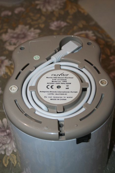 Esterilizador biberons elétrico Nuvita 1082