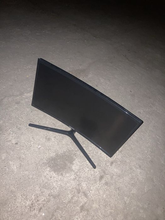 Монітор Samsung C24RG50FQI