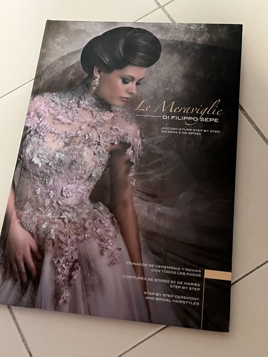 Revista / livro profissional de cabeleireiro / penteadis