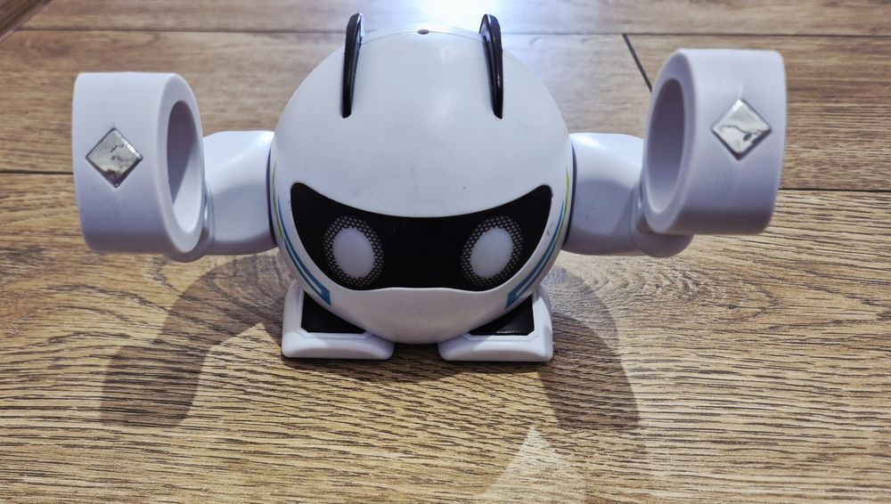 Zabawka interaktywna robot