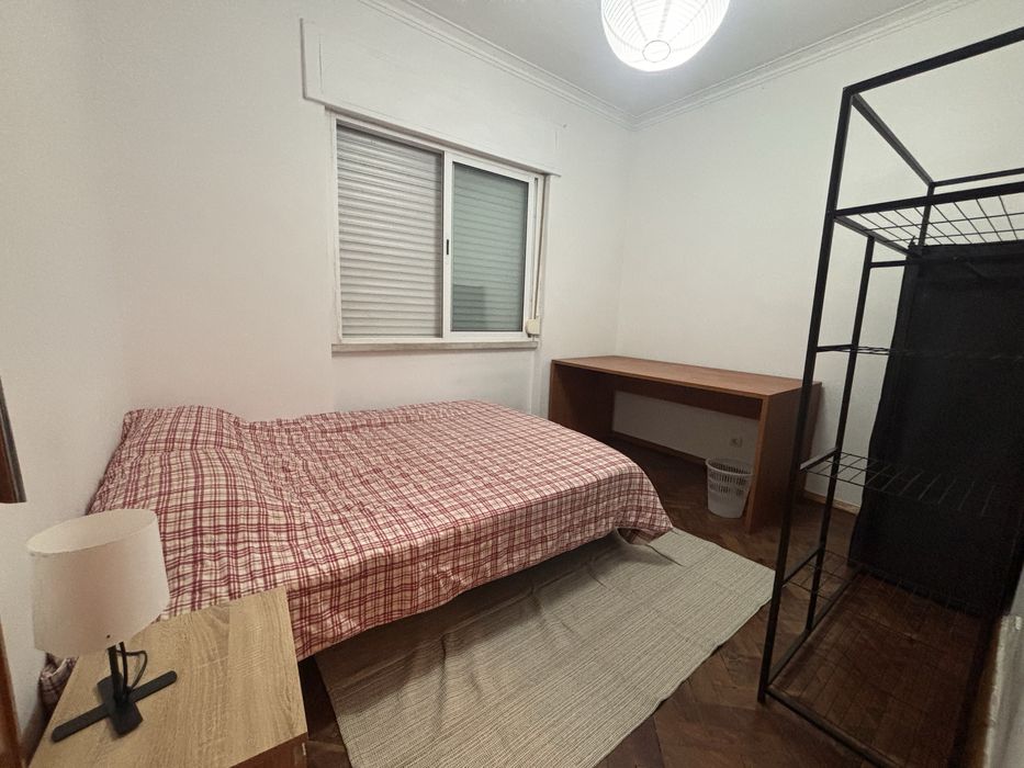 Quarto em T2 Cova da Piedade