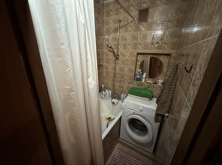 Продаж двокімнатної чешки біля Білої Альтанки!!