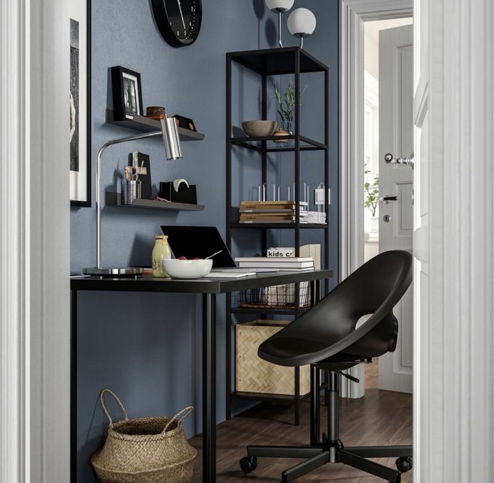 Estante VITTSJO como nova