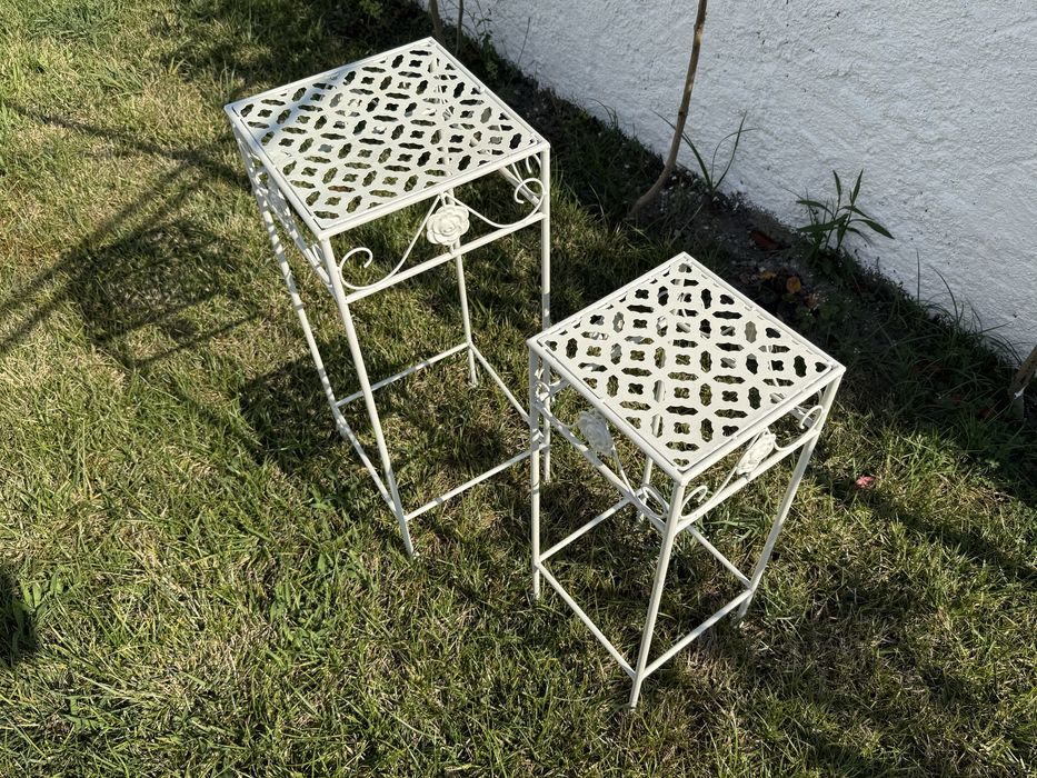 Side Tables and Decorative Tables64729903622402122