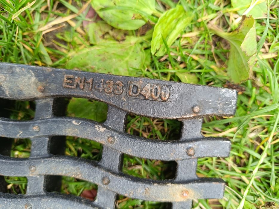 Odwodnienie żeliwne kraty