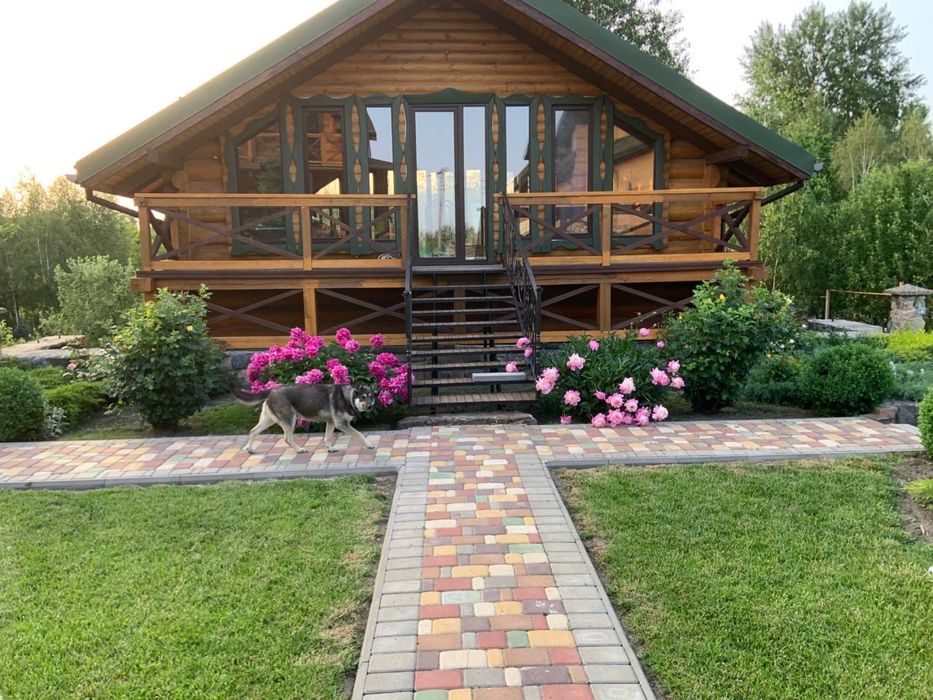 Продам комплекс деревʼяних  будинків в м. Миргород