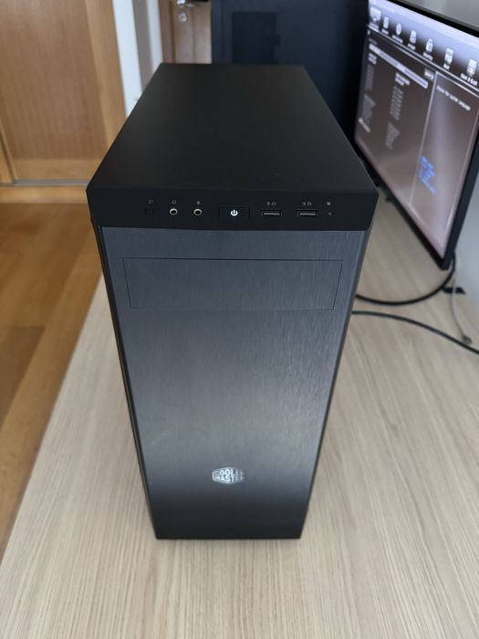 Vendo PC GTX 1070 Ryzen 2600 16GB DDR4