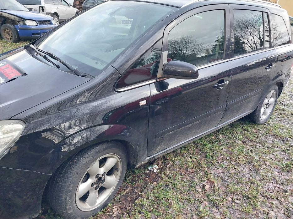 Drzwi lewe przednie opel zafira b 2008r