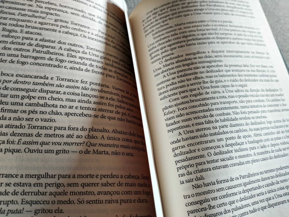 livro "After earth depois da terra - A fera perfeita" volume 2