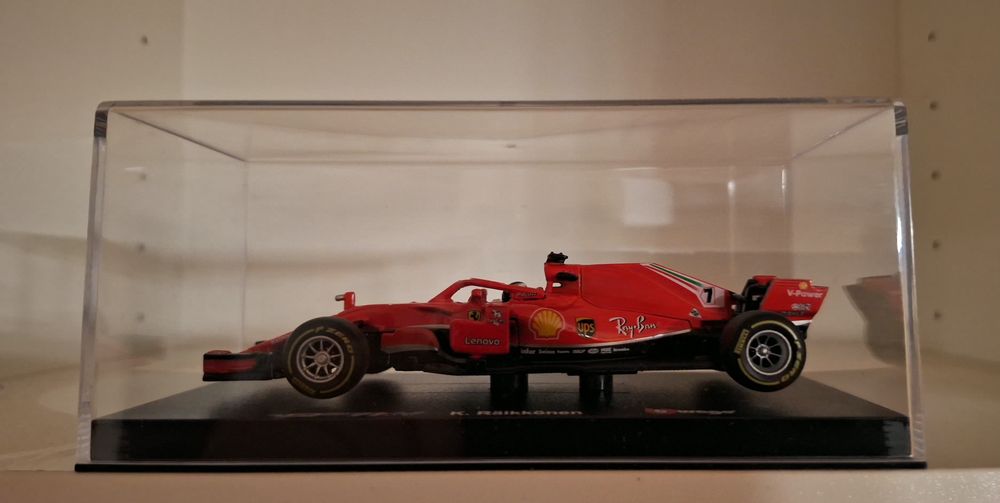 Bburago 1:43 kimi raikkonen 2018
