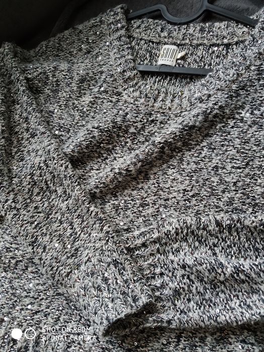 Sweterek  S z cekinami