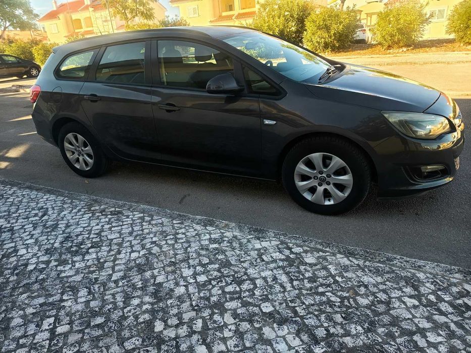 OPEL Astra J Sports Tourer 1.3 CDTI 2014 — photo 3