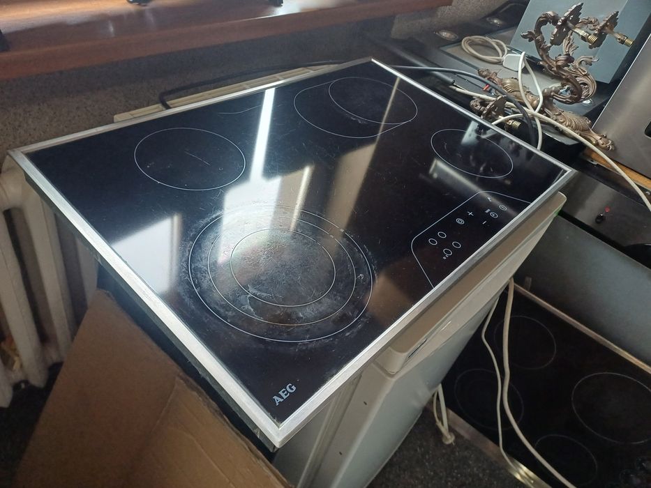 Płyta ceramiczna Aeg 76.cm