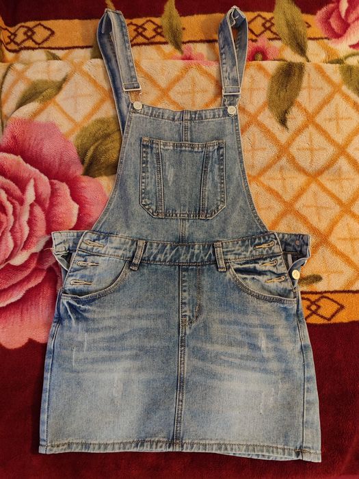 Джинсовый комбинезон