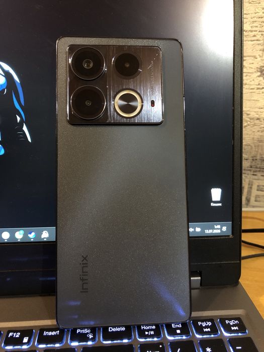 Infinix note 40  256/16, телефон