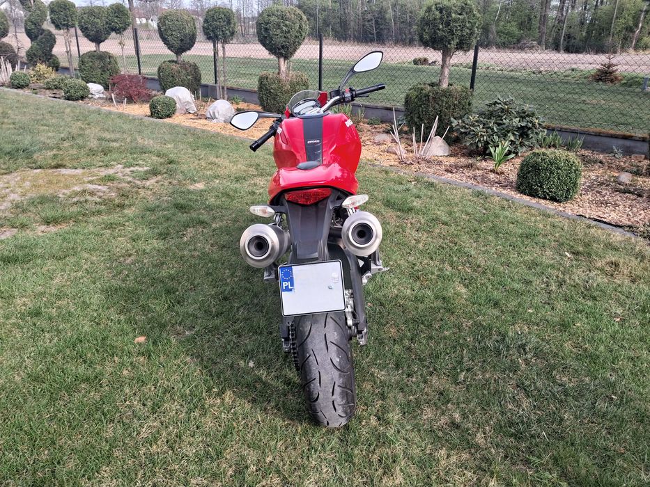 Ducati Monster 696