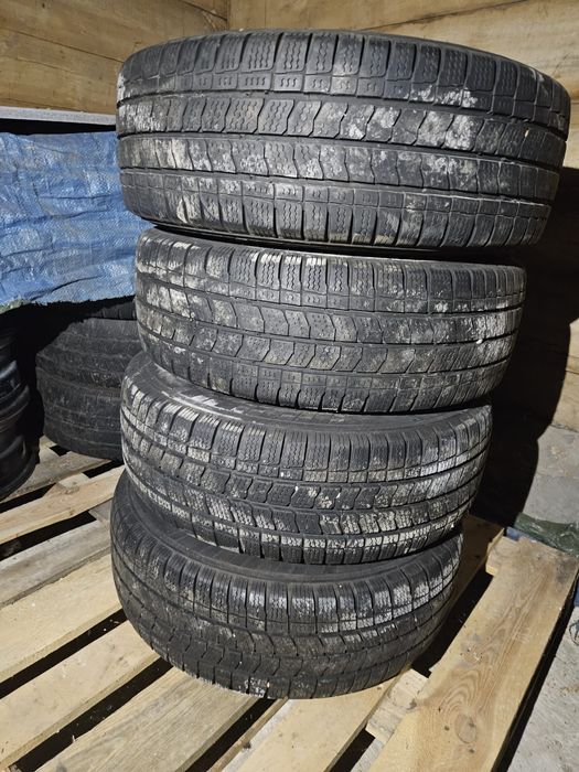 Kpl opon zimowych Kleber 235/65/16c